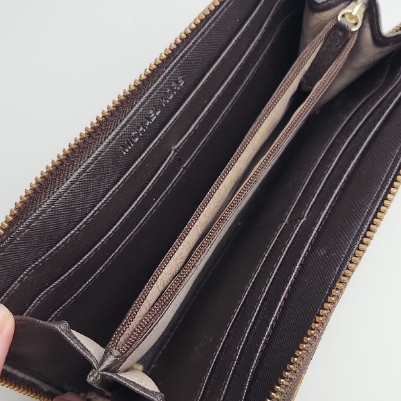 Michael Kors Tan and Black Animal Print Wallet - Picture 4 of 8